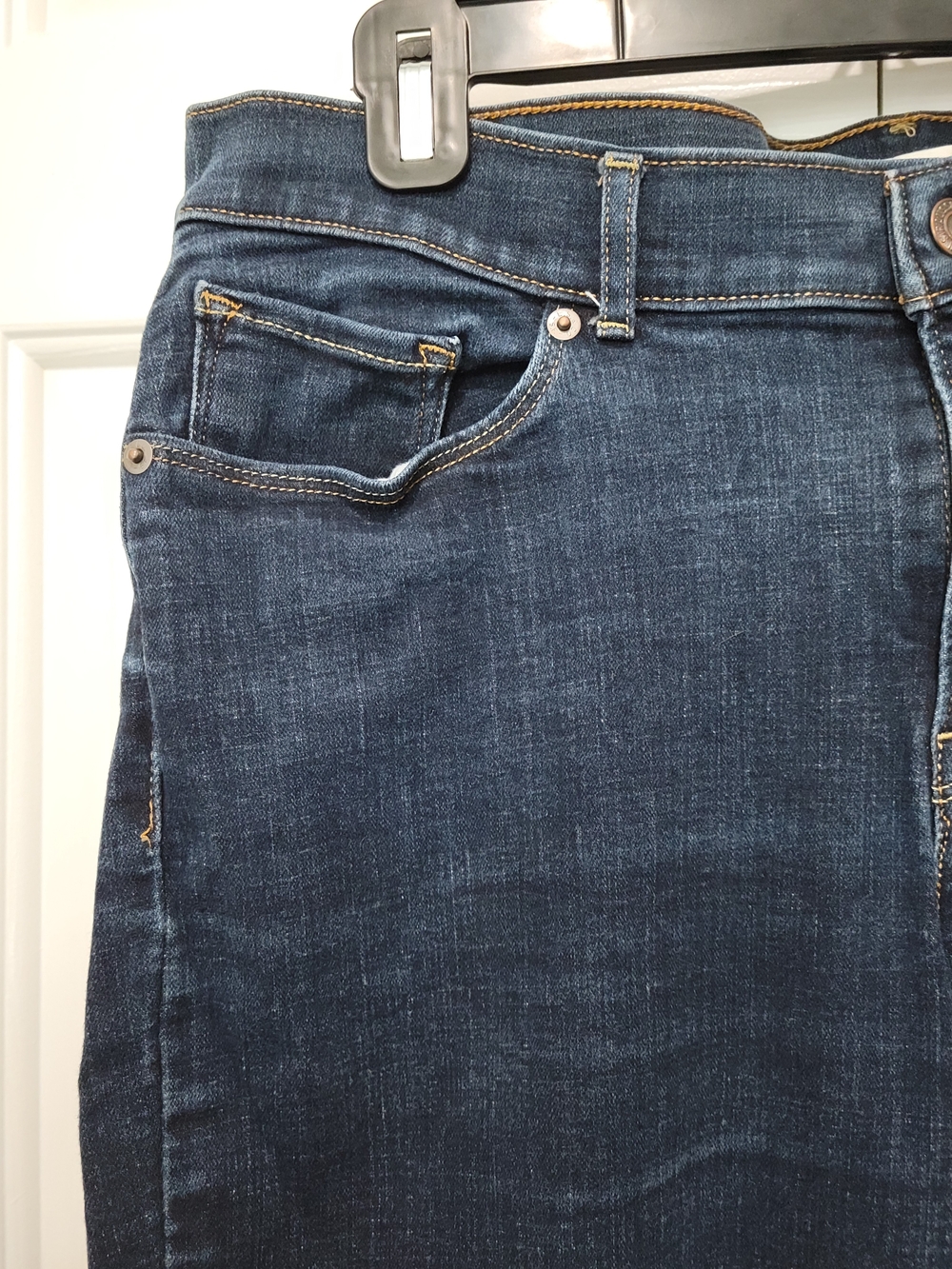 Levi's High-Waist Dark Blue Bootcut Jeans - Picture 4 of 16